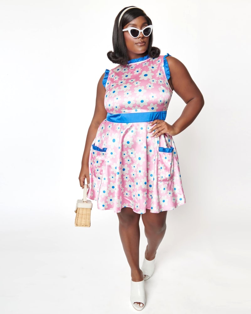 Front of a model wearing a size 4X/22-24 Smak Parlour Plus Size Pink & White Ditsy Floral Happy Hour Flare Dress in Pink & White Ditsy Floral by Smak Parlour. | dia_product_style_image_id:269405